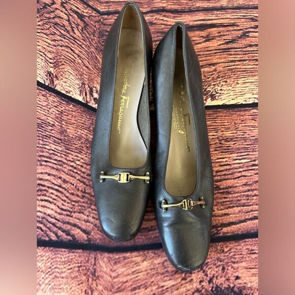 ‎Salvatore Ferragamo Heels Size 7.5 - Picture 5 of 11